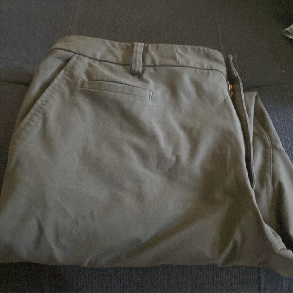 🌲 Lululemon Joggers dark gray XL 
Like new Men’s ABC